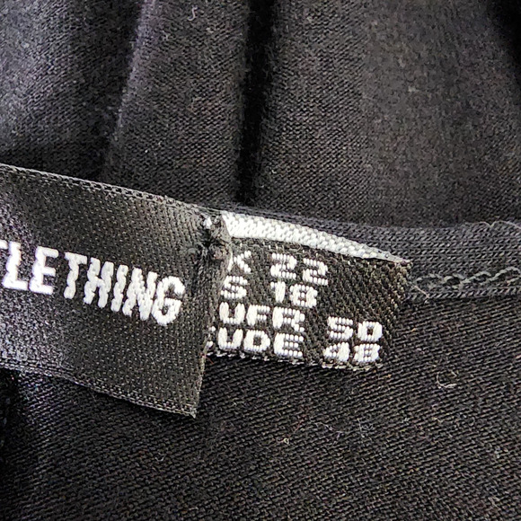 Pretty Little Thing Womens Mini Dress US 18 Short Sleeve Fit and Flare Black - Picture 8 of 9